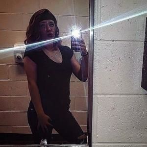 Meet your Posher, Olivia